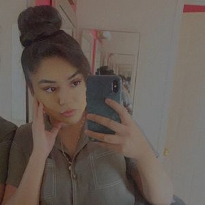 Meet your Posher, Joseline